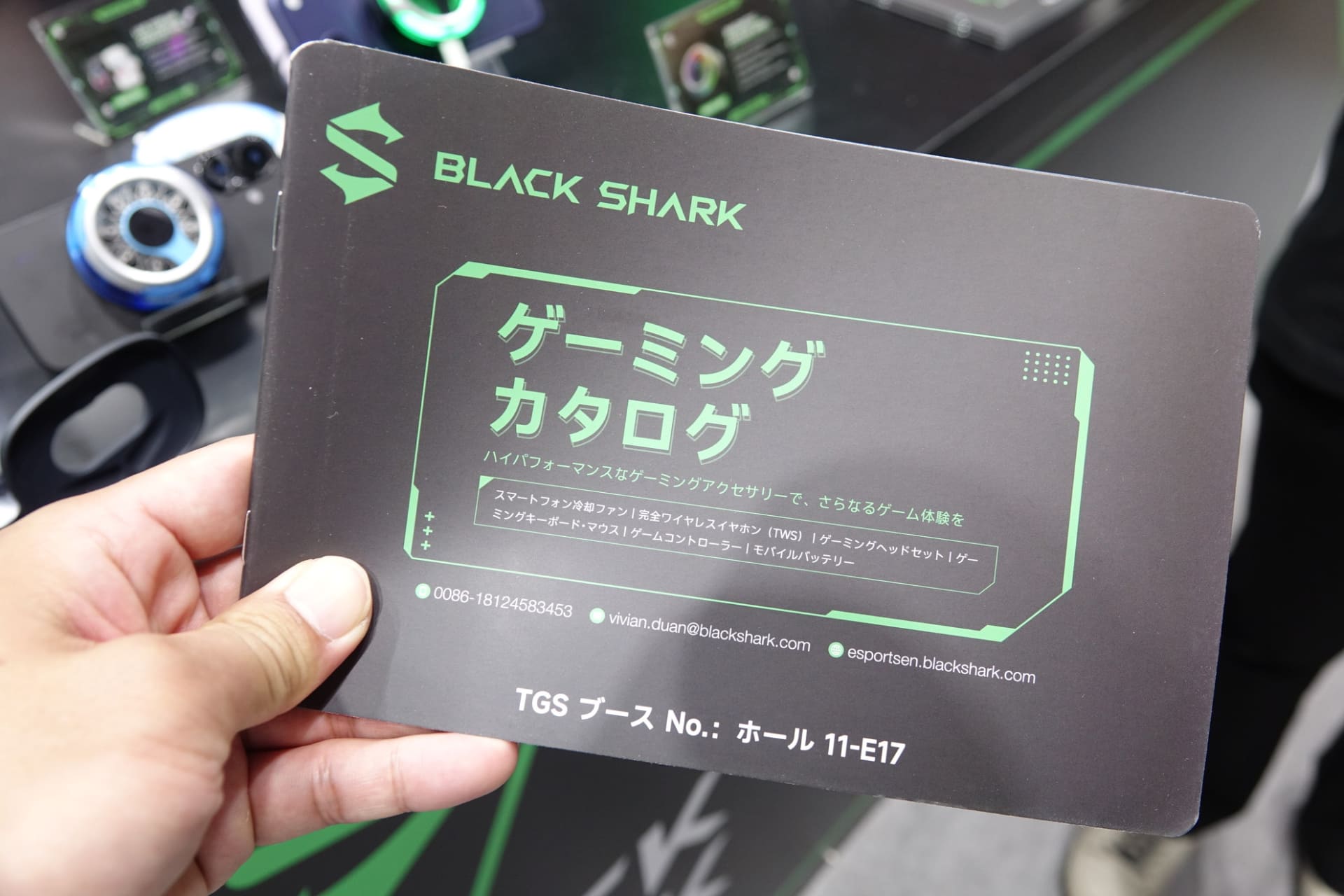 大小、強弱さまざまなタイプの冷却ファンがラインアップされている