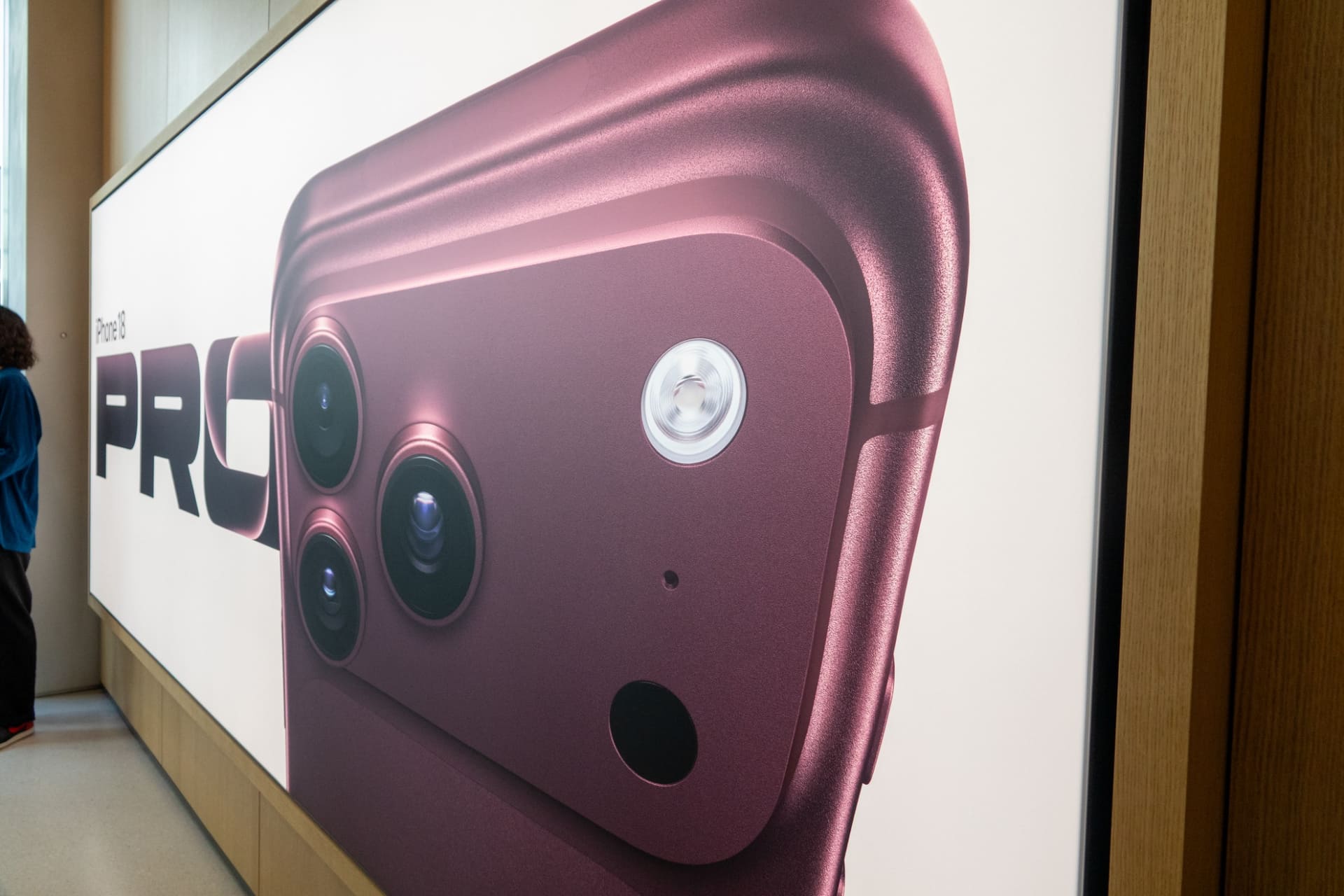 Apple銀座は3キャリアの代理店でもある