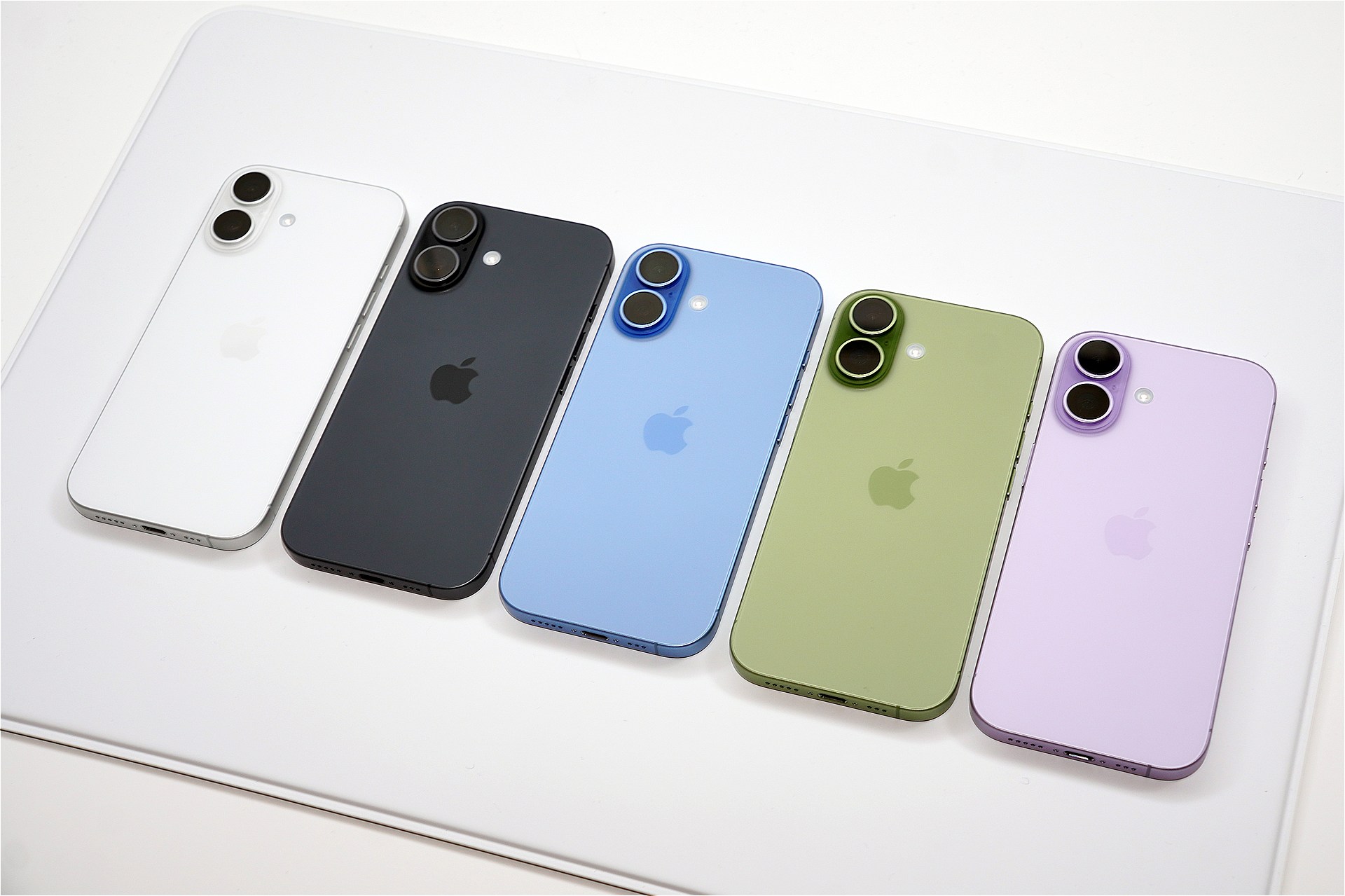 ノーマルモデルのiPhone 17は販売を継続している