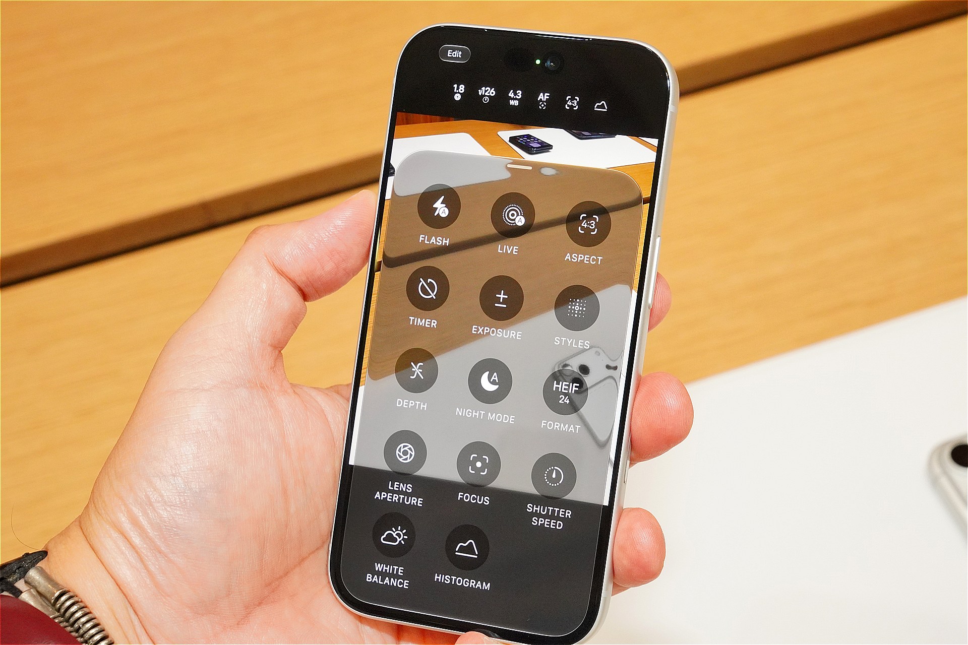 絞りに対応し、カメラ機能が大きく進化したiPhone 18 Pro