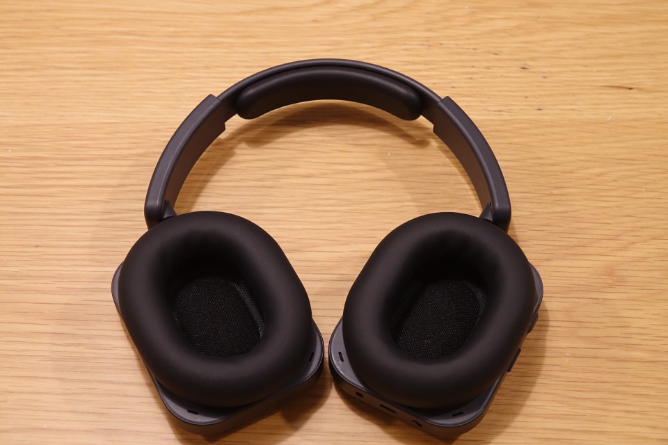 Nothing、新ヘッドホン「Headphone (1) Pro」発売 原音忠実再生や