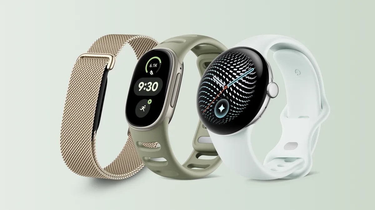 左からFitbit Air、Fitbit Edge、Pixel Watch