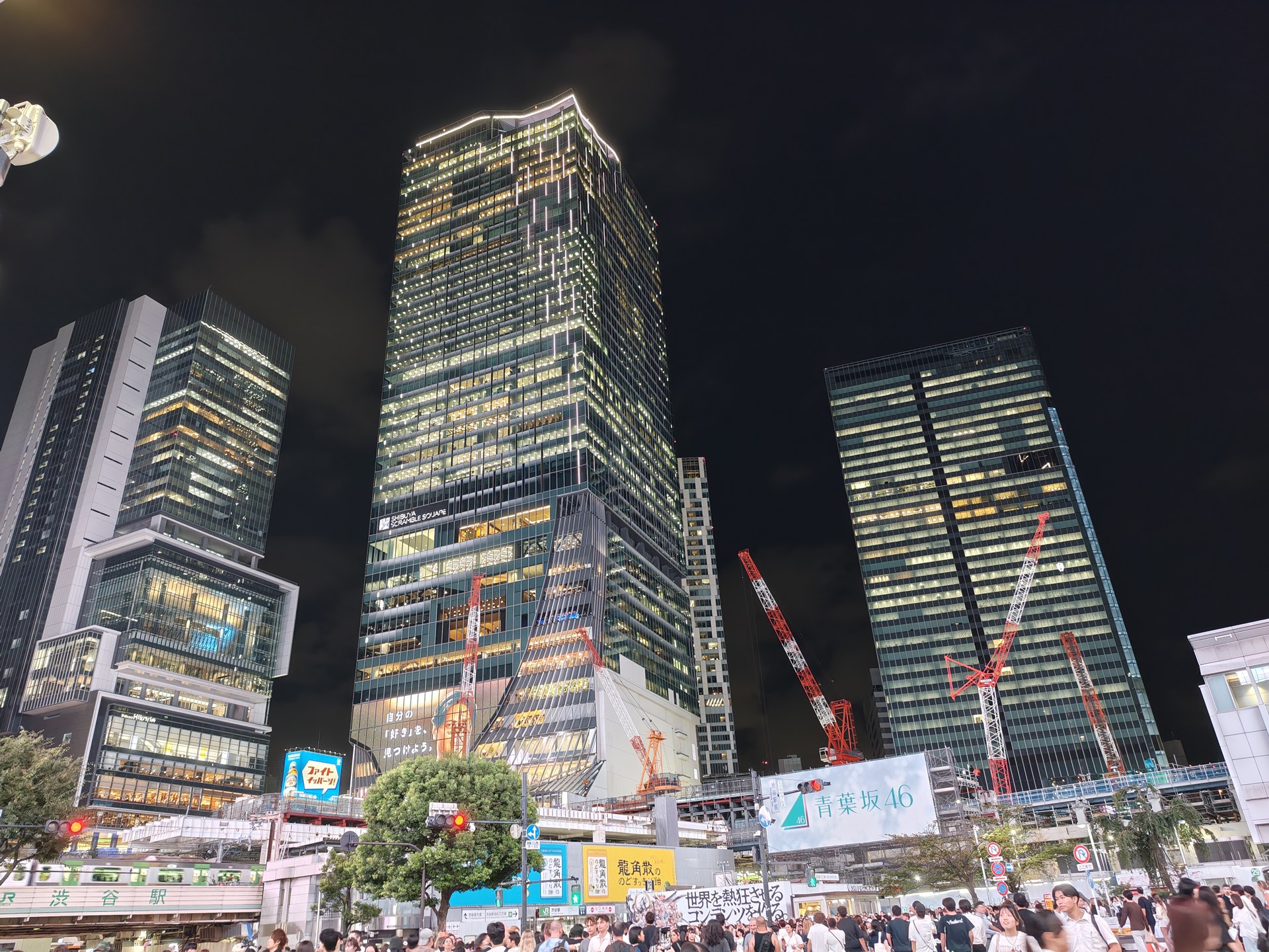 明暗差の大きな場所でも、明るい場所が白飛びせず、しっかり被写体のディテールが残っている