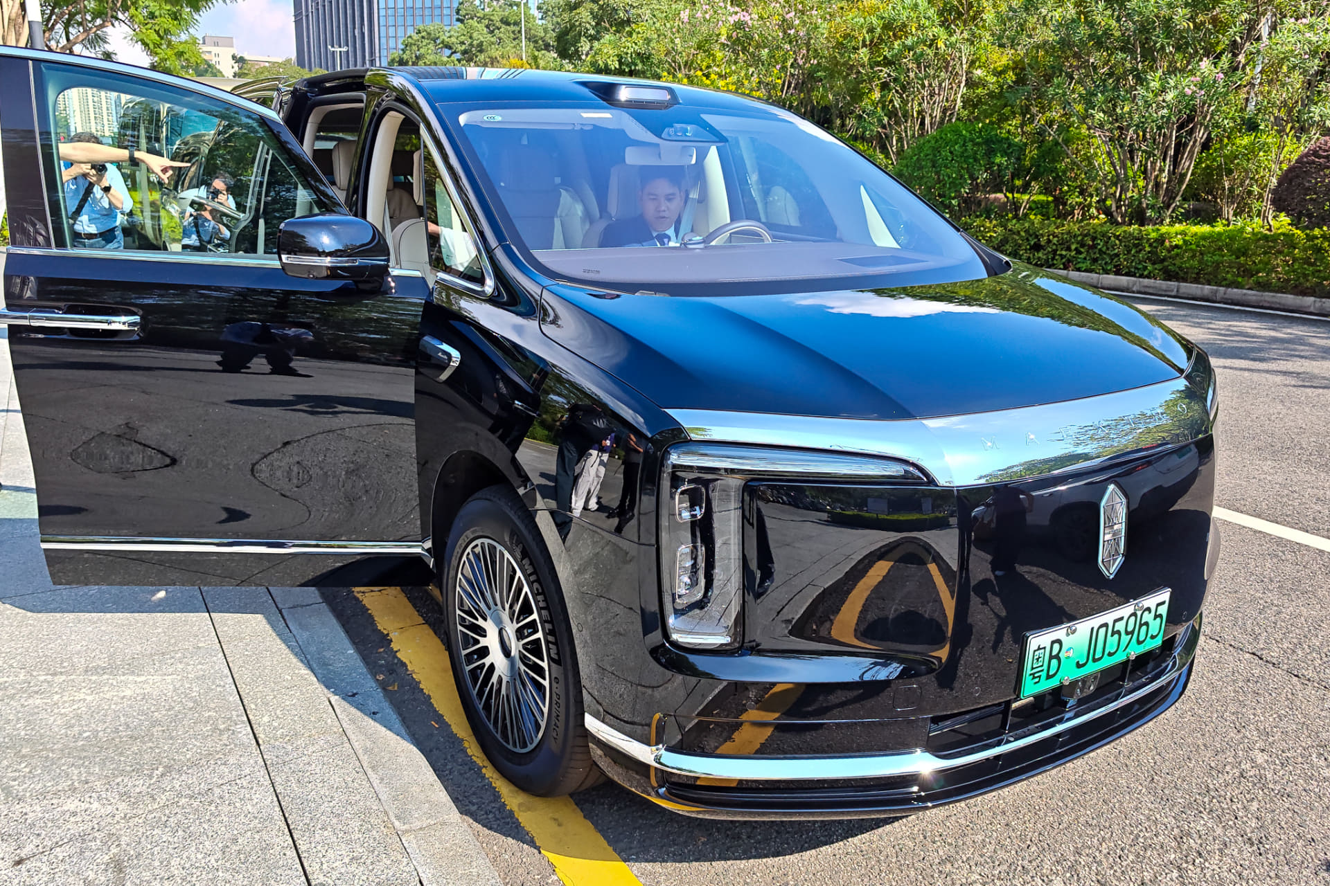 尊界V680