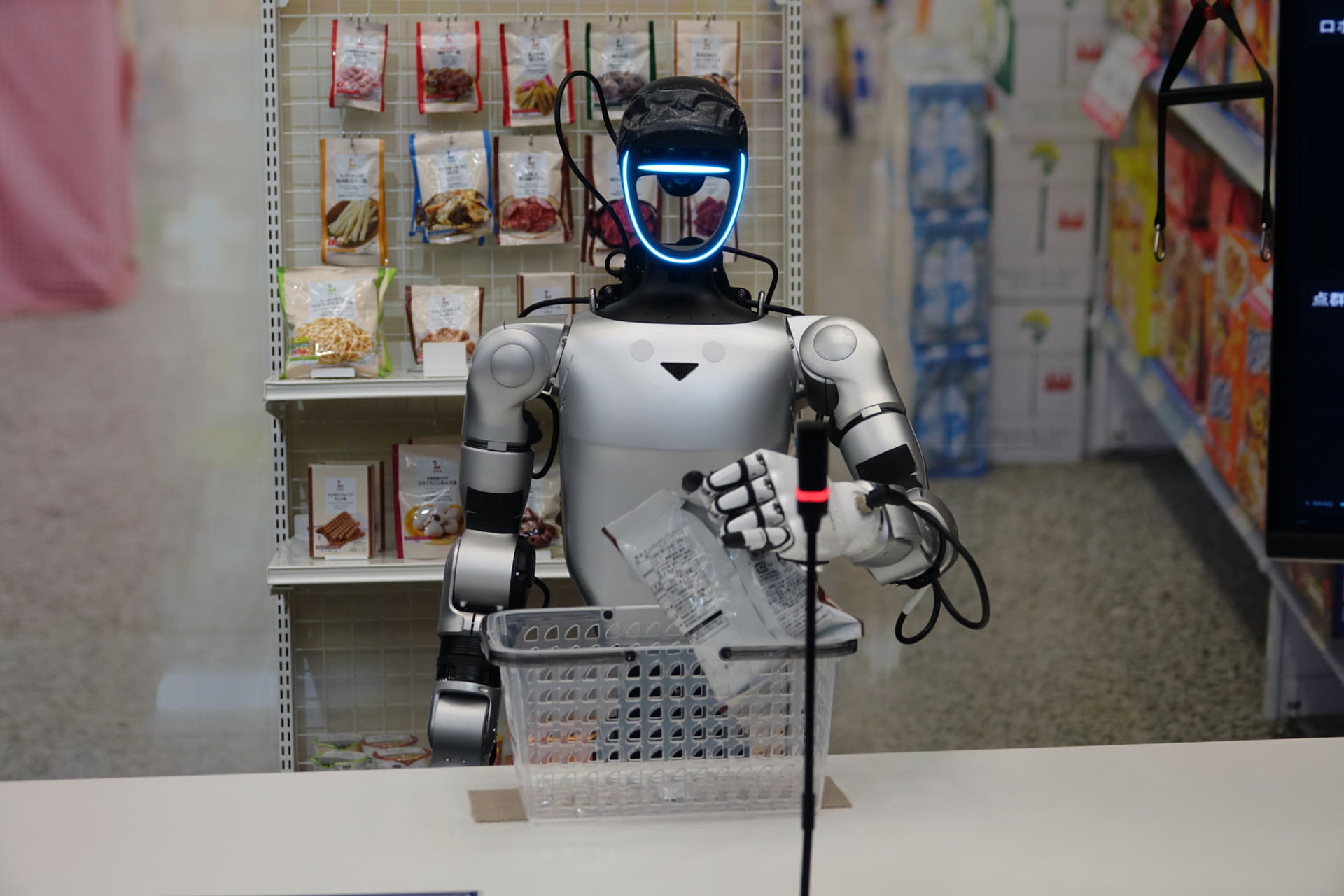 カウンターまで戻ってユーザーに届ける