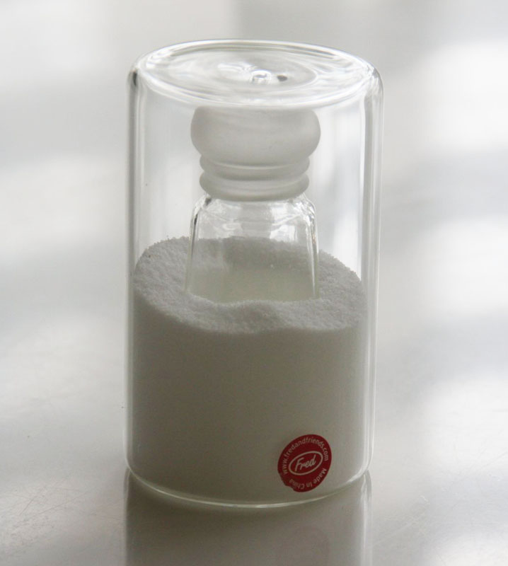 本来の食塩容器の外側に食塩を保存するので意外とキャパは大きい