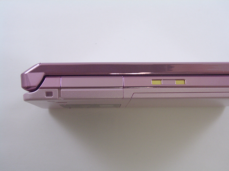 外部接続端子カバー、充電端子、ストラップホール