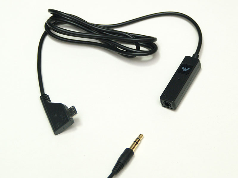 変換アダプタもロゴ入り