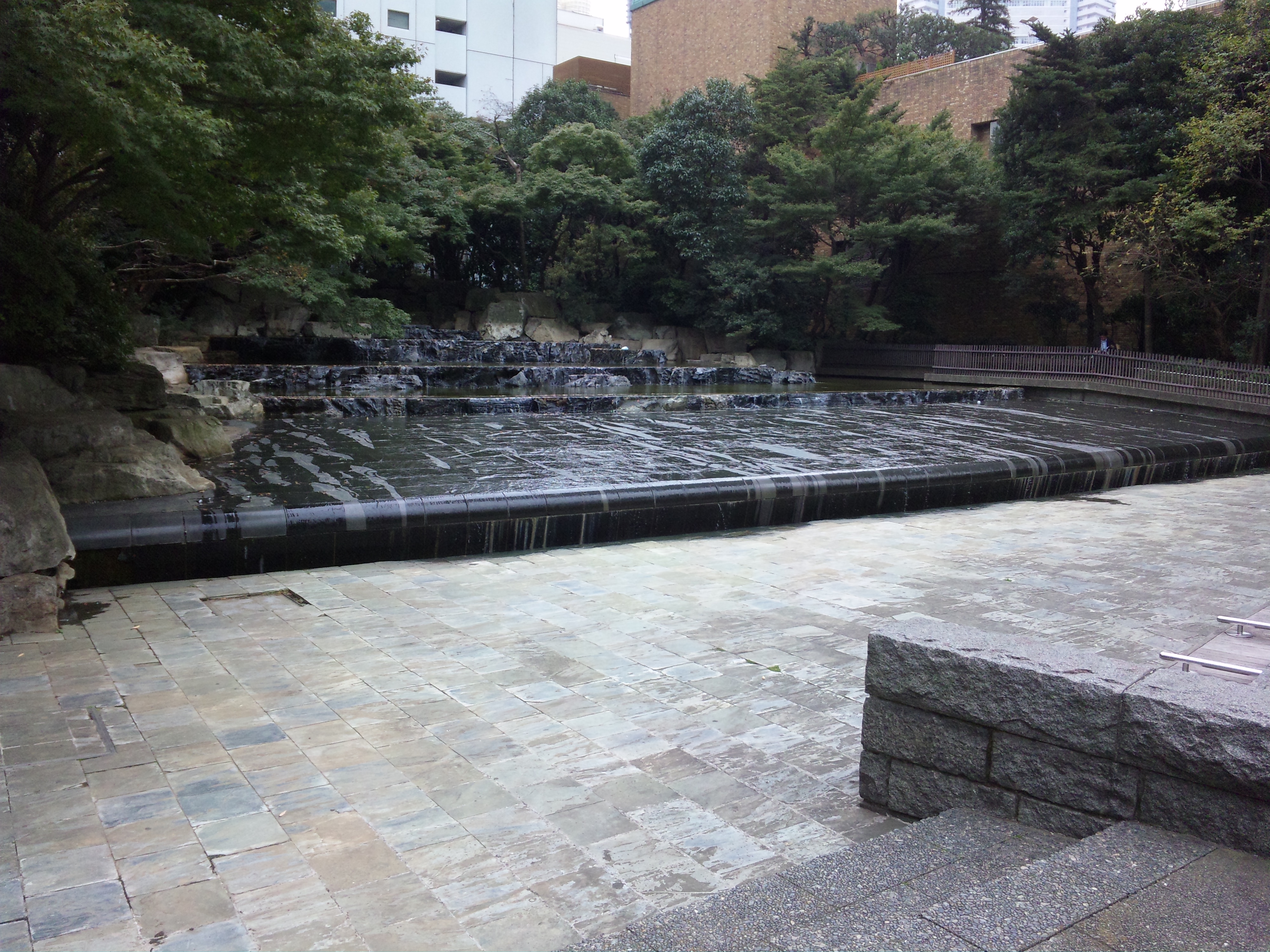 ズームしていくたびにサイズが自動で小さくなる。4000×3000ドット。リンク先の画像は無加工