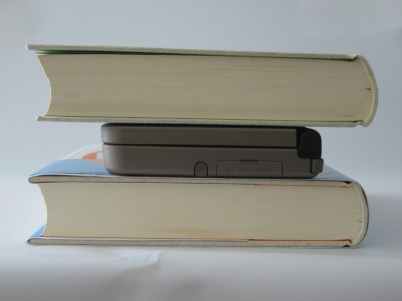 村上春樹の1Q84と比べても断然薄い！