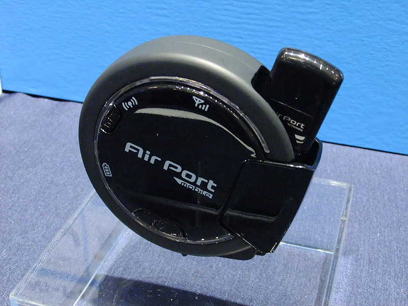 バッテリー内蔵モデルが参考出品されていた