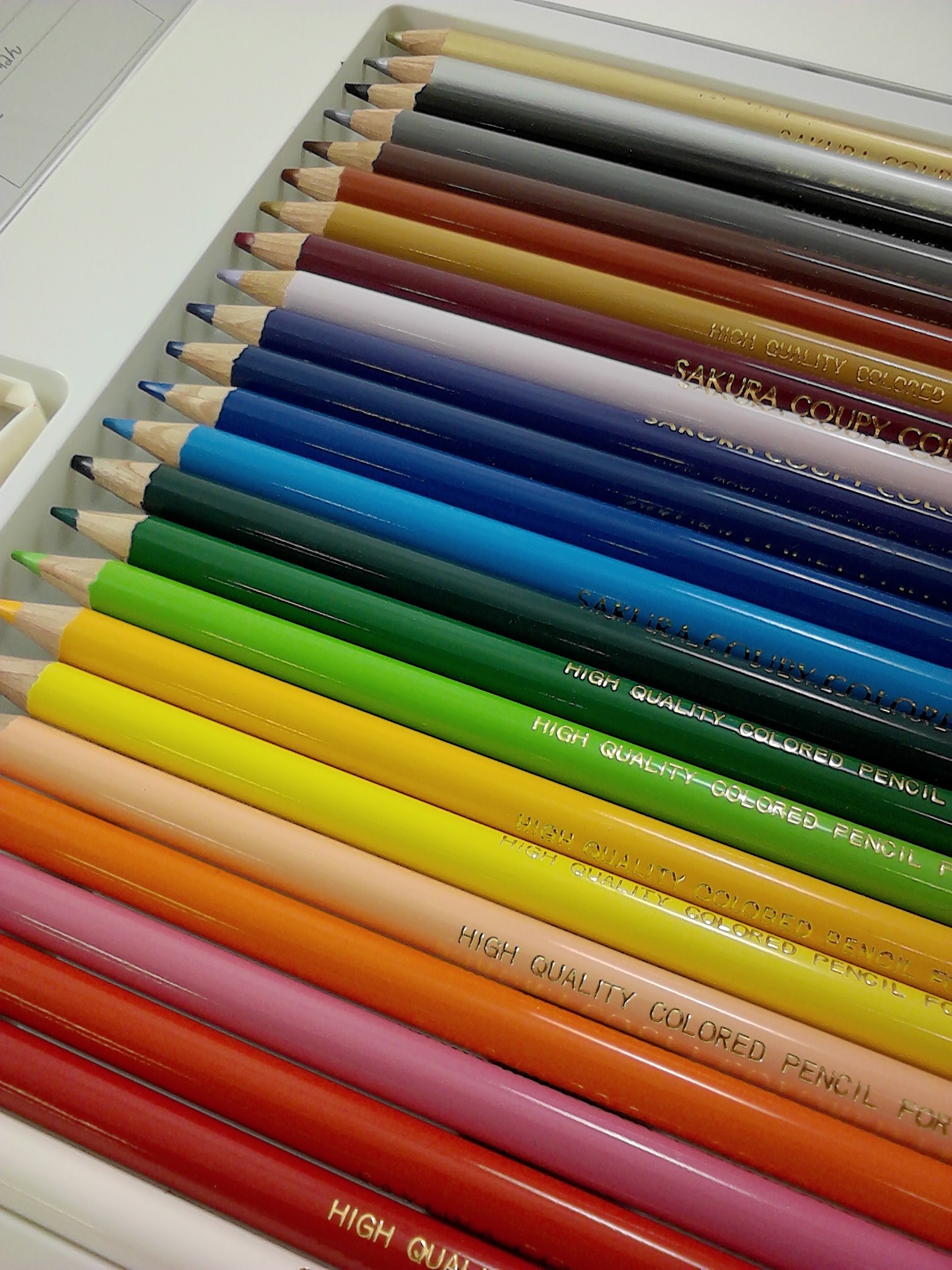 カメラ機能のサンプル画像。リンク先の画像は1536×2048ドット、無加工