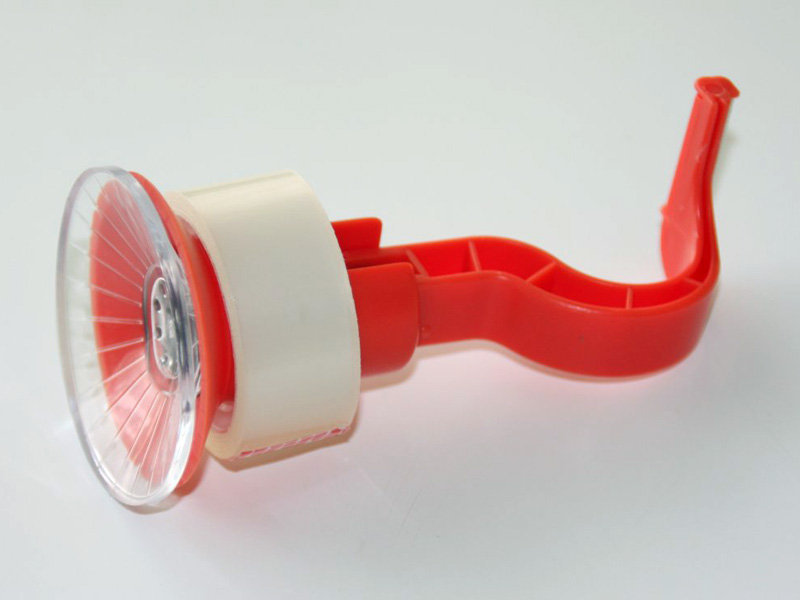 吸盤を対象物に押しつけてから……