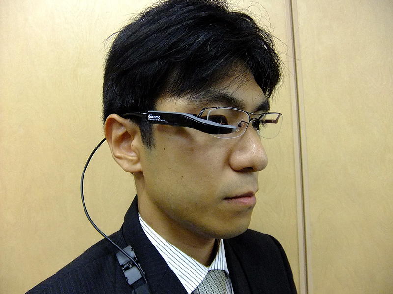 AR Walkerのヘッドマウントディスプレイ