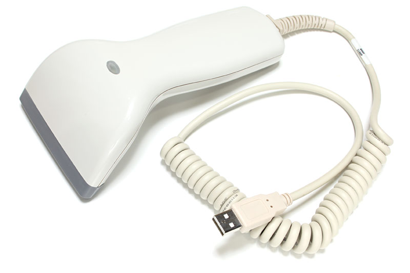 ビジコムのCCD式バーコードリーダーBC-PS800P-U。パソコンのUSBポートに接続すればバスパワー駆動で使える。購入価格は4725円