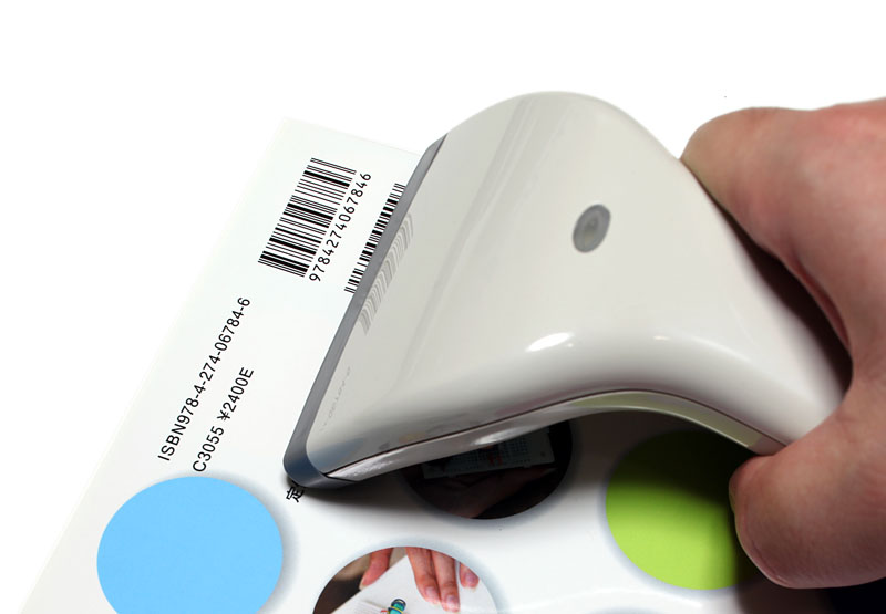 商品のJANコードや書籍のISBNコードをスキャンすれば、そのコード（数値など）がパソコンに読み込まれる