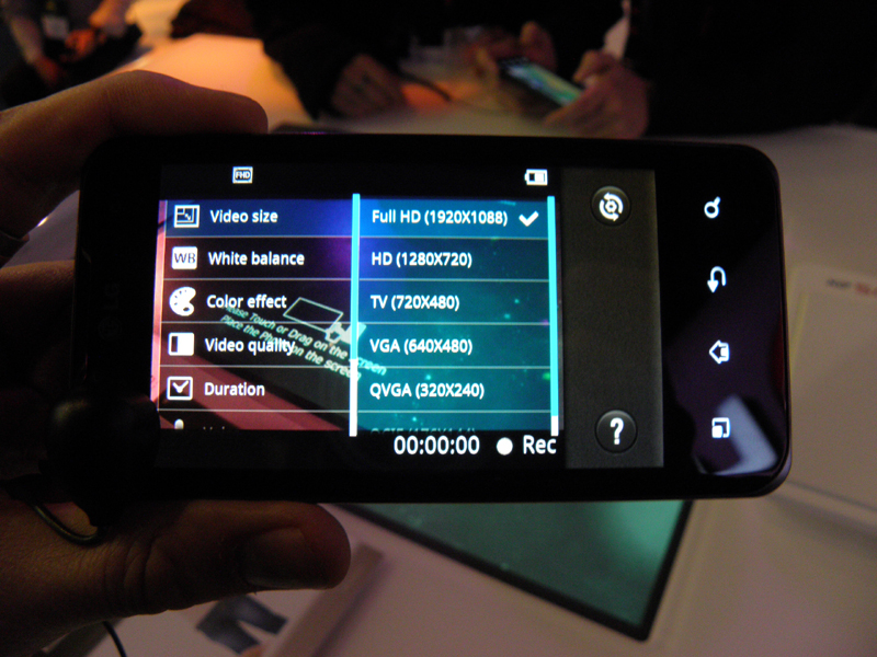 CPUの性能を活かし1080pでの動画撮影が行える