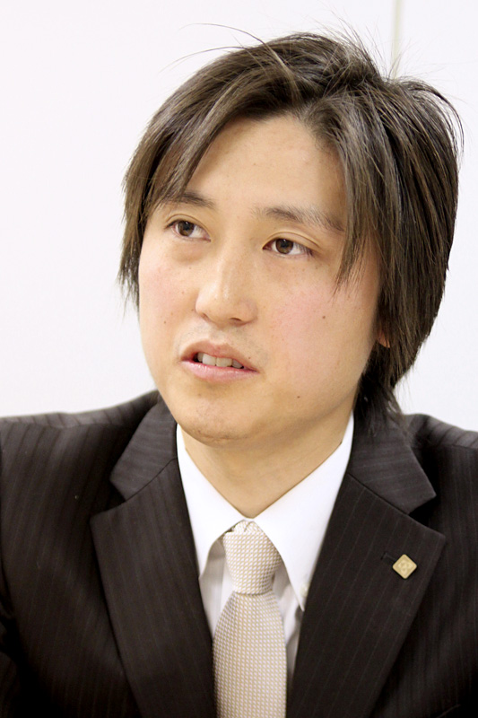岩田浩嗣氏