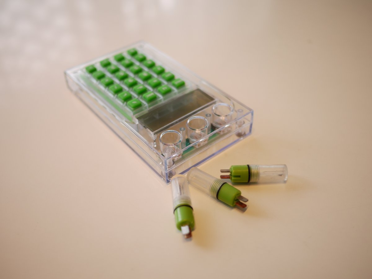 水力電卓と駆動のための3本の水力電池