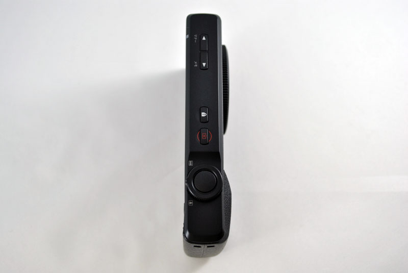 右側面、音量キー、ロックキー、モード切り替えキー、シャッターキー、ズームホイール