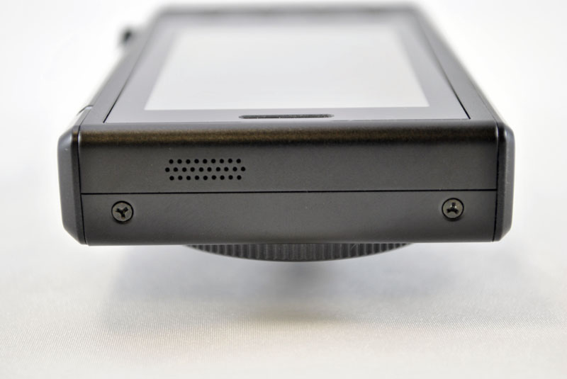 上面、スピーカー