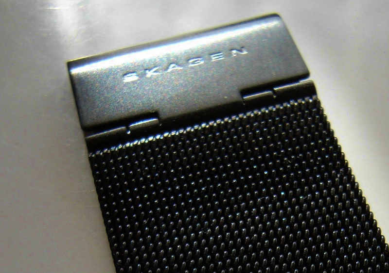 ステンレスIPコーティングの22mm幅ベルト、もう少し当たりを柔らかくする処理が欲しい