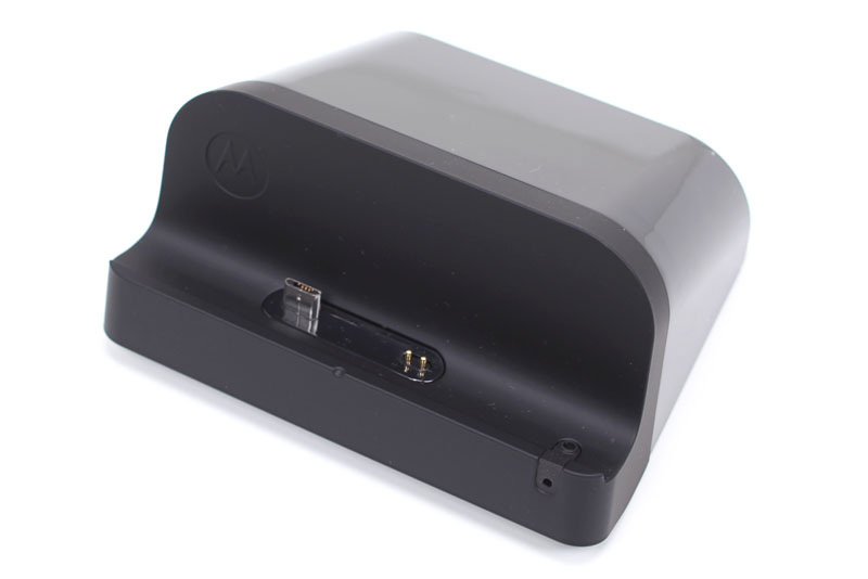 MOTOROLA純正スタンダードドック。XOOMの充電台ですな