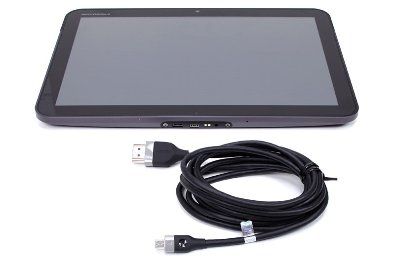 「MOTOROLA HDMIケーブル」とXOOMだけでもテレビなどに接続可能