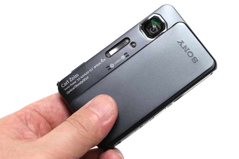 ソニーの「Cyber-shot DSC-TX10」。スリムボディなのに防水/防塵/耐衝撃/耐低温設計のコンパクトデジカメ。有効画素数は1620万。タッチ操作対応