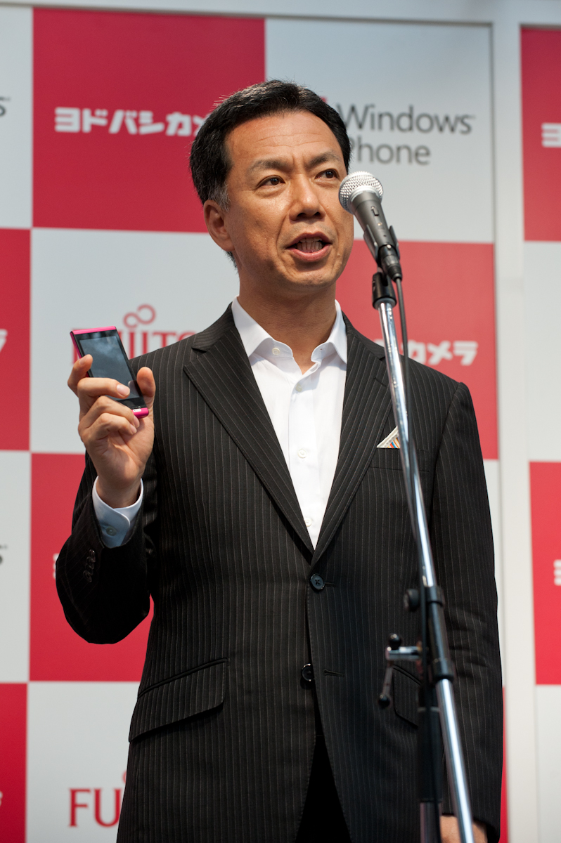 KDDI 執行役員 商品統括本部長の牧俊夫氏