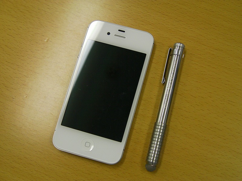Su-Pen P101M-AS（右）