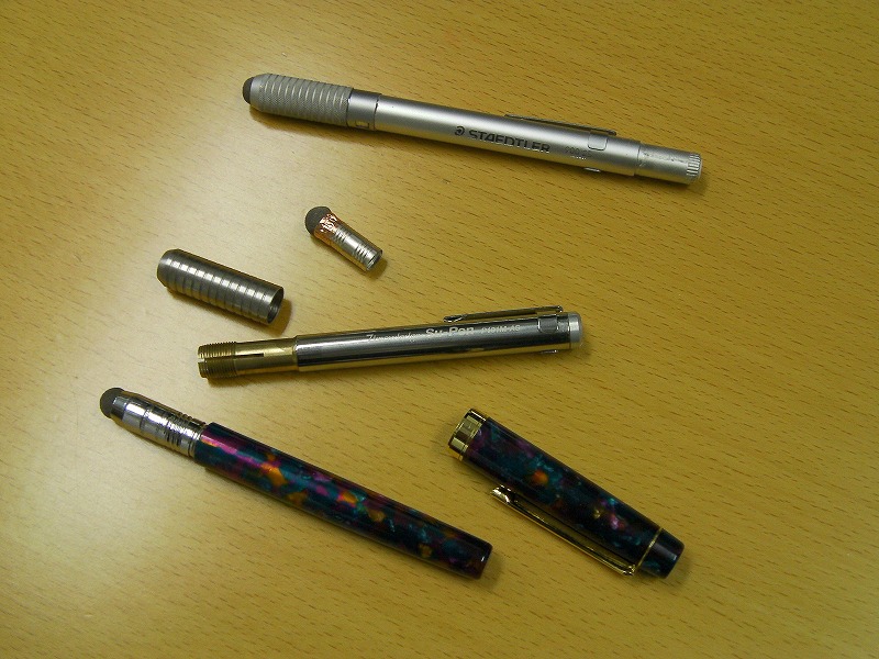 ペン先は市販のペンシルホルダーと組み合わせて利用できる