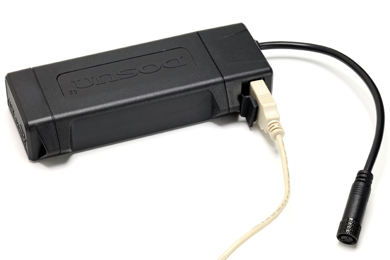 5VのUSBバスパワー出力も得られる。スマホとかを充電できるわけだ