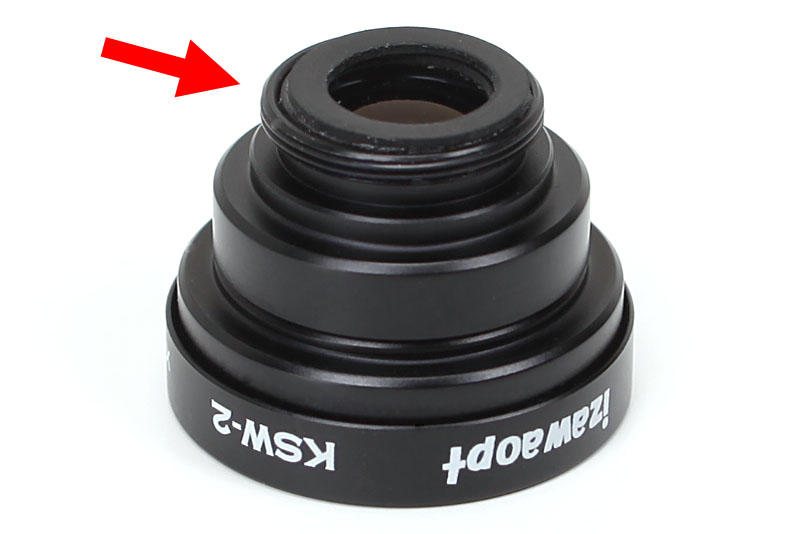 レンズの根元に15mmのスクリューマウントが切ってあるものも。切ってあるレンズならば、TJ-L4やTriEyeにも装着できるハズだ