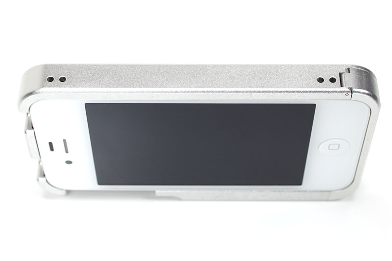 、TJ-L4を始めとするTURTLEBACK社製ジャケットには2つのストラップホールがある