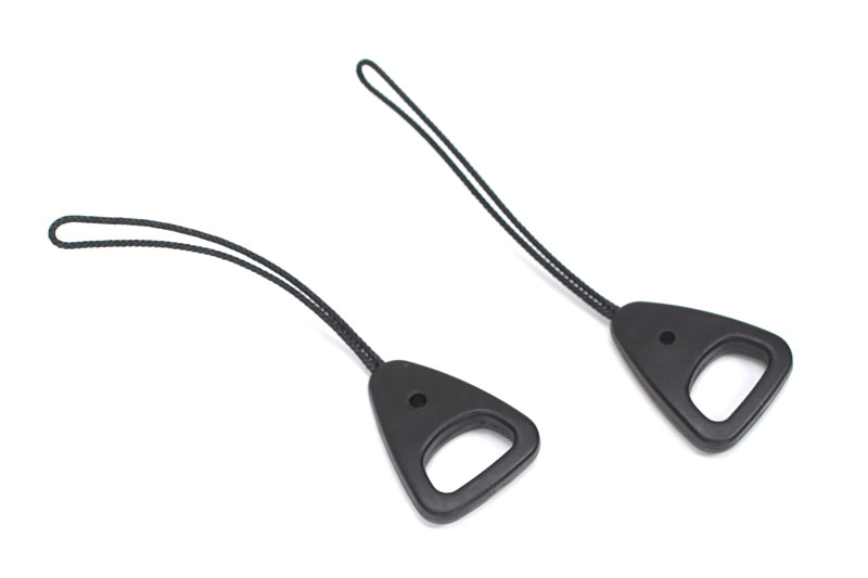 知る人ぞ知る<a href="http://www.google.co.jp/search?q=%E3%81%8A%E3%81%AB%E3%81%8E%E3%82%8A%E3%82%B8%E3%83%A7%E3%82%A4%E3%83%B3%E3%83%88&amp;num=50&amp;hl=ja&amp;newwindow=1&amp;safe=off&amp;qscrl=1&amp;prmd=imvns&amp;source=lnms&amp;tbm=isch&amp;ei=rf8oT6DSMMbWiAL64PDFCg&amp;sa=X&amp;oi=mode_link&amp;ct=mode&amp;cd=2&amp;ved=0CA8Q_AUoAQ&amp;biw=944&amp;bih=1057">「おにぎりジョイント」</a>を巧く使えば、ジャケットを首から吊せそう