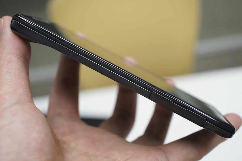 非常にスリムなデザインを実現している