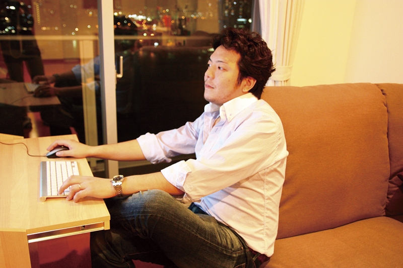 <strong>立花 翔さん</strong>
        <br>GMOインターネット特務担当、Android/iPhoneアプリ開発者
        <br>　個人で550万ダウンロードを叩き出し、iPhone、Android共にミリオンを記録している両刀遣いの企画・開発のスペシャリスト。「コピペではじめるiPhoneゲームプログラミング」好評発売中