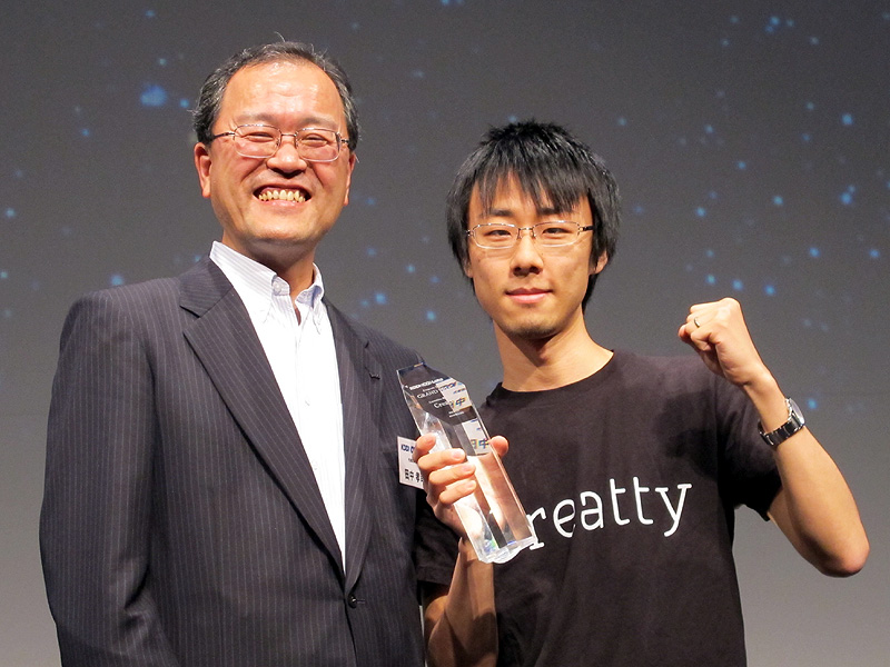 KDDIの田中氏とConnehitoの大湯氏