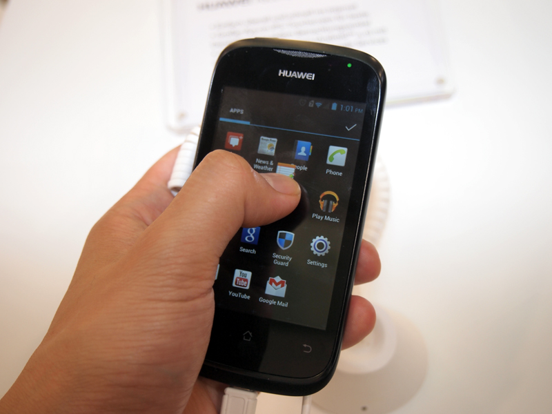 UIはAndroid 4.0標準に近いが、アプリ一覧の並べ替えが可能