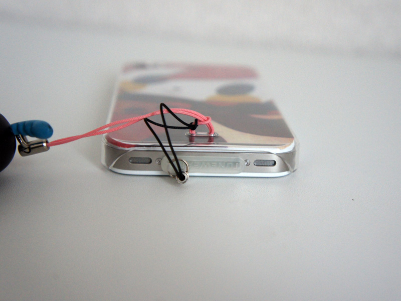 Dockカバーを装着してみた。当初想像していたより邪魔にもならず、悪くない感じだ