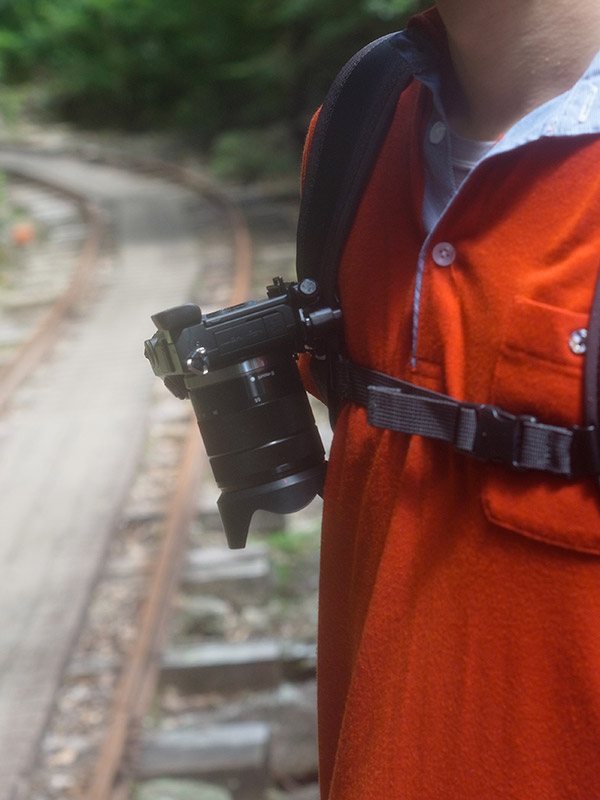 やや不安定に見えるかもしれないが、派手に揺れることもなく、歩きに支障はない