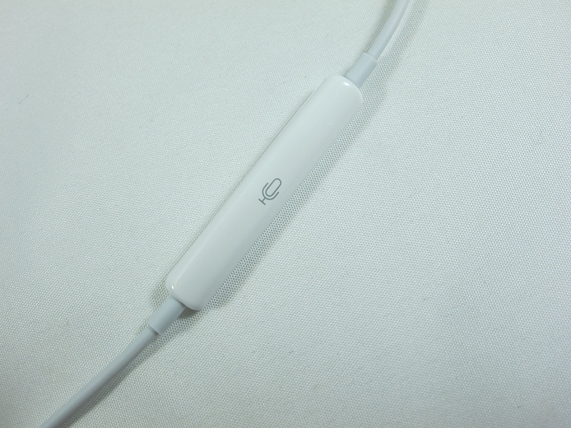 こちらがマイク＆音量スイッチ