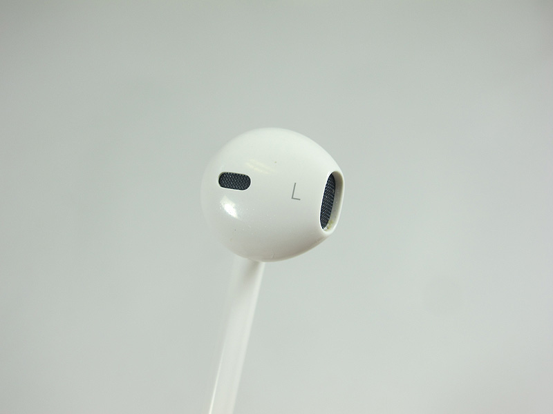 イヤホン外観3