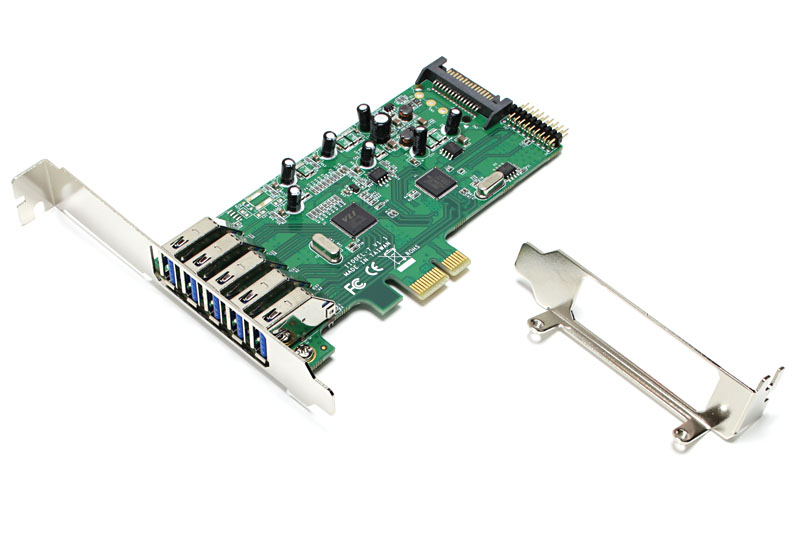 玄人志向の「USB3.0F-P7-PCIe」。背面に5ポートのUSB3.0ポートがあるほか、内部接続用に2ポート（ピンヘッダ接続）があり、合計7つのUSB3.0ポートが使える。カードに電源を供給すればUSB3.0バスパワーを利用できる