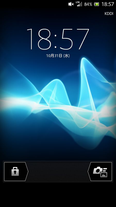 ロック画面。ここからカメラが起動可能