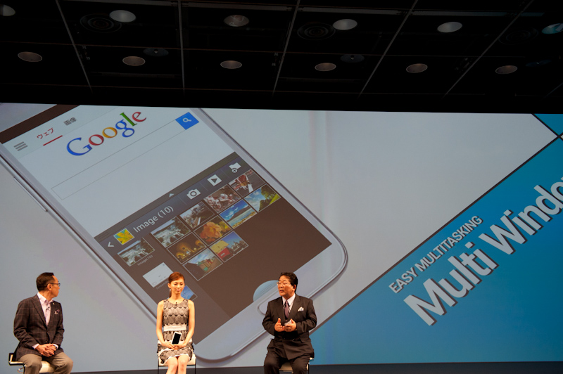 対応アプリを上下に分割して表示できるMultiWindow