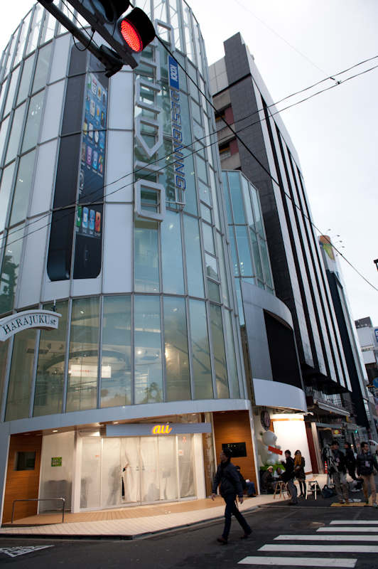 iPadの発売を控えたKDDIデザイニングスタジオ