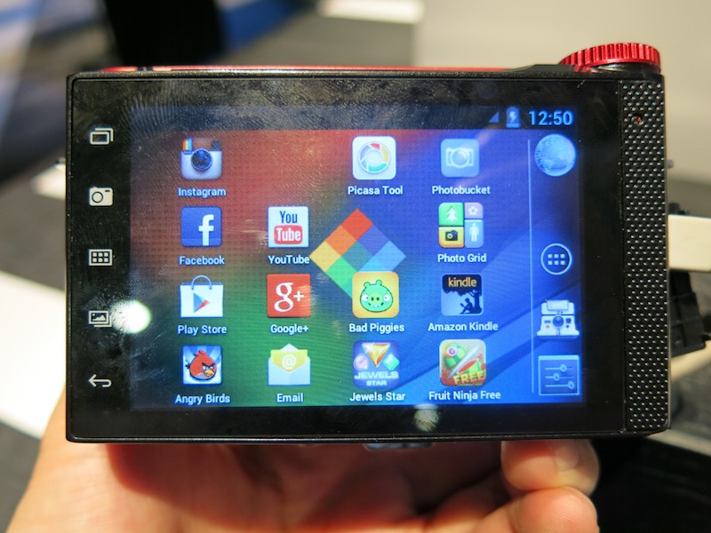 展示機にはAndroidほぼ標準のUIのままになっていた