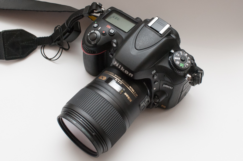 軽量な単焦点レンズなどは組み合わせに最適